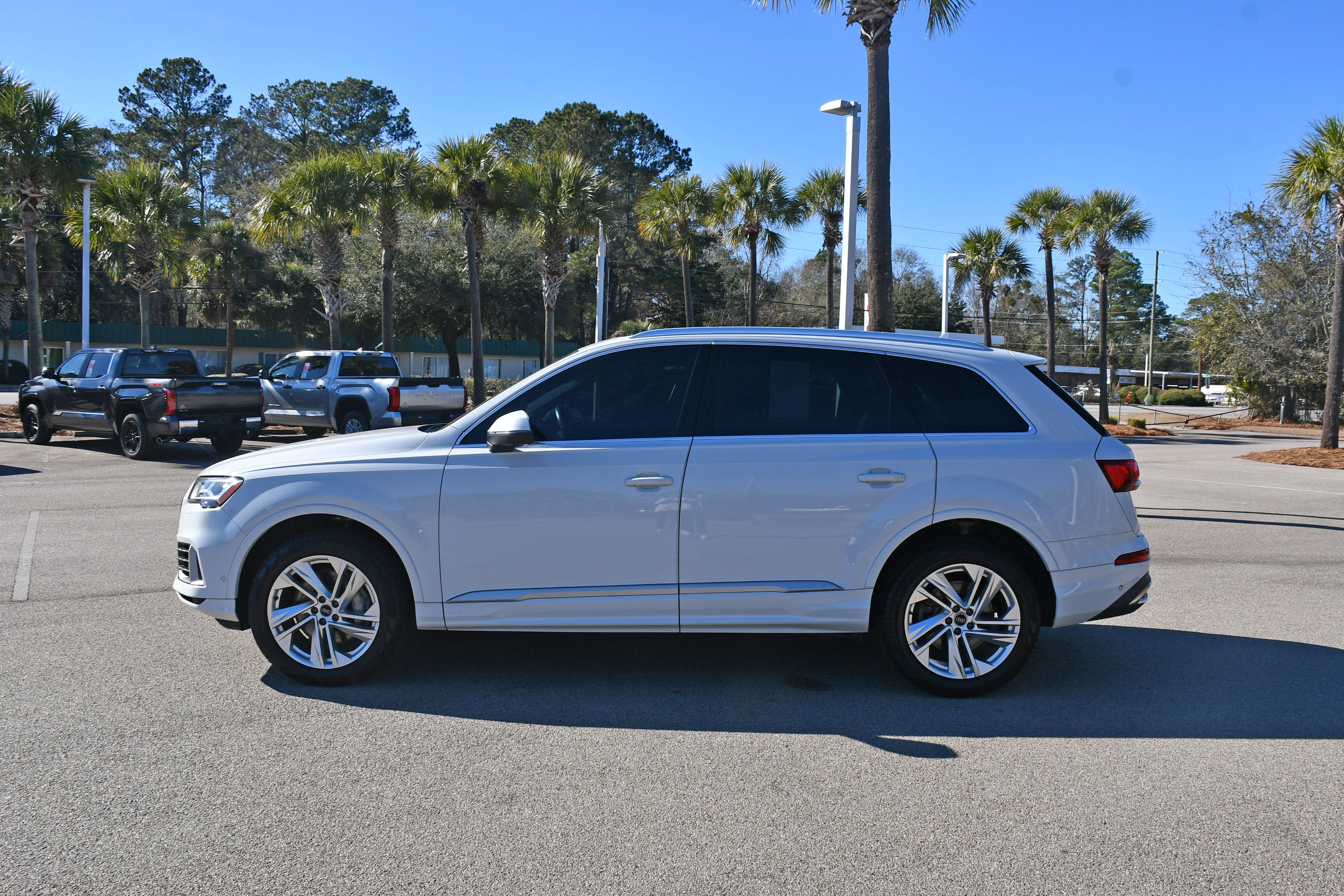 2021 Audi Q7 Premium Plus