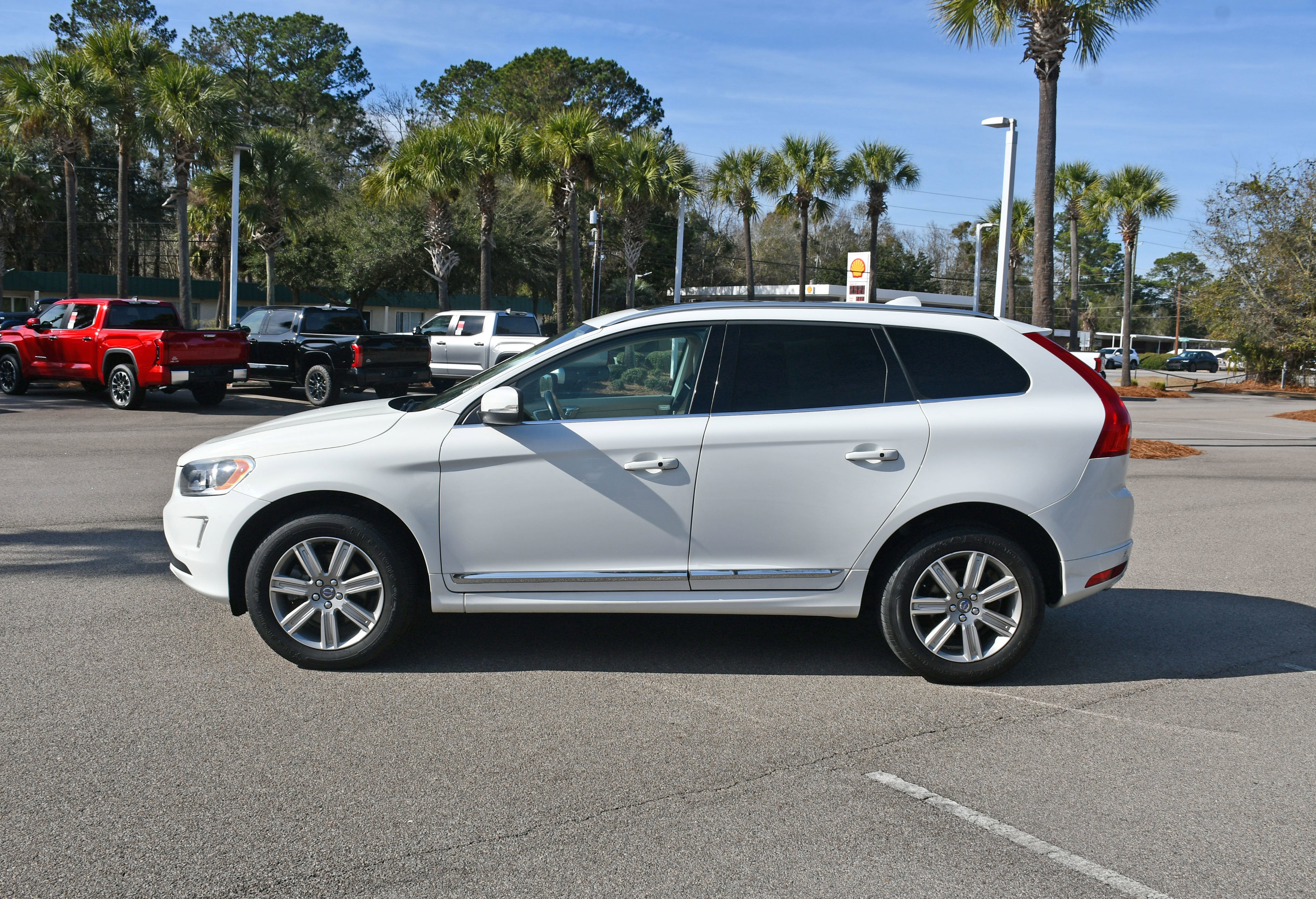 2016 Volvo XC60 T6