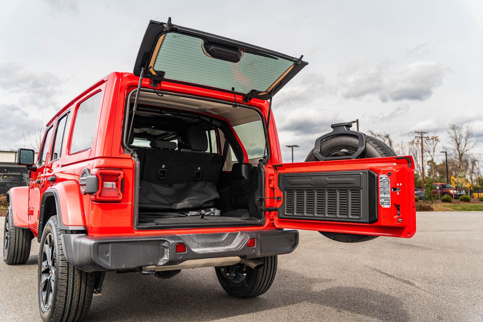 2025 Jeep Wrangler Sahara 4xe