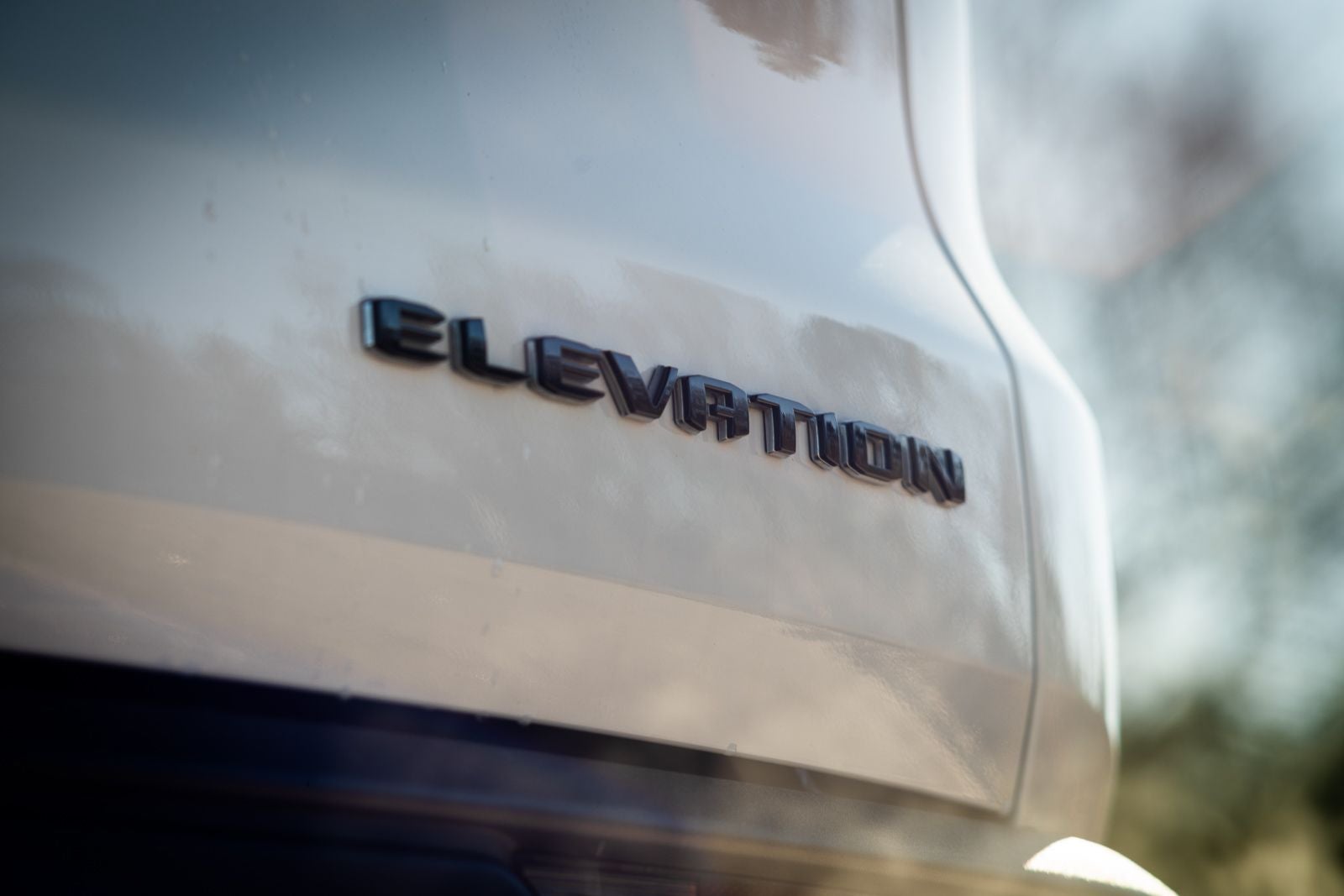 2024 GMC Acadia Elevation