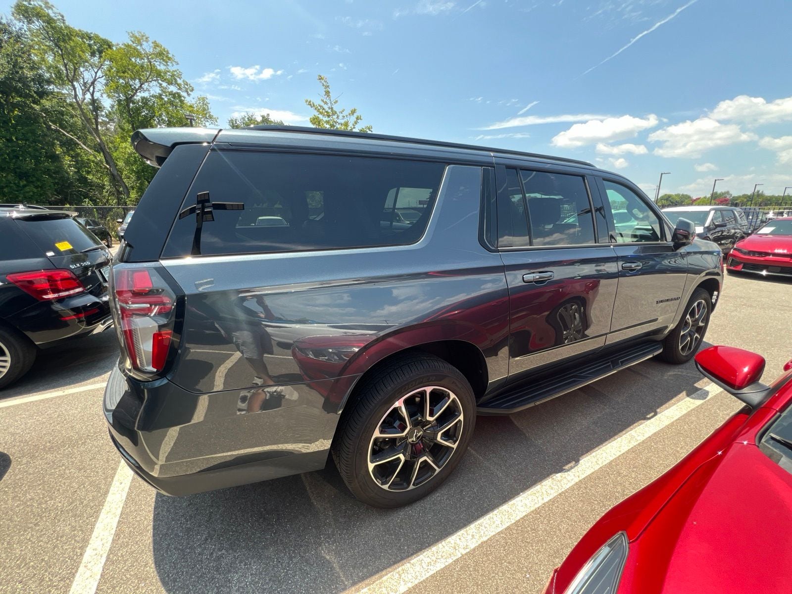2021 Chevrolet Suburban RST