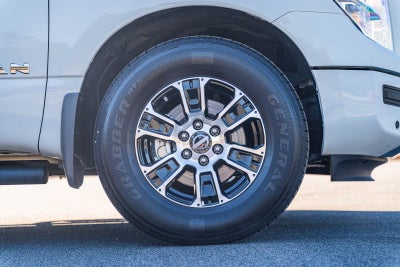 2024 Nissan Titan SV