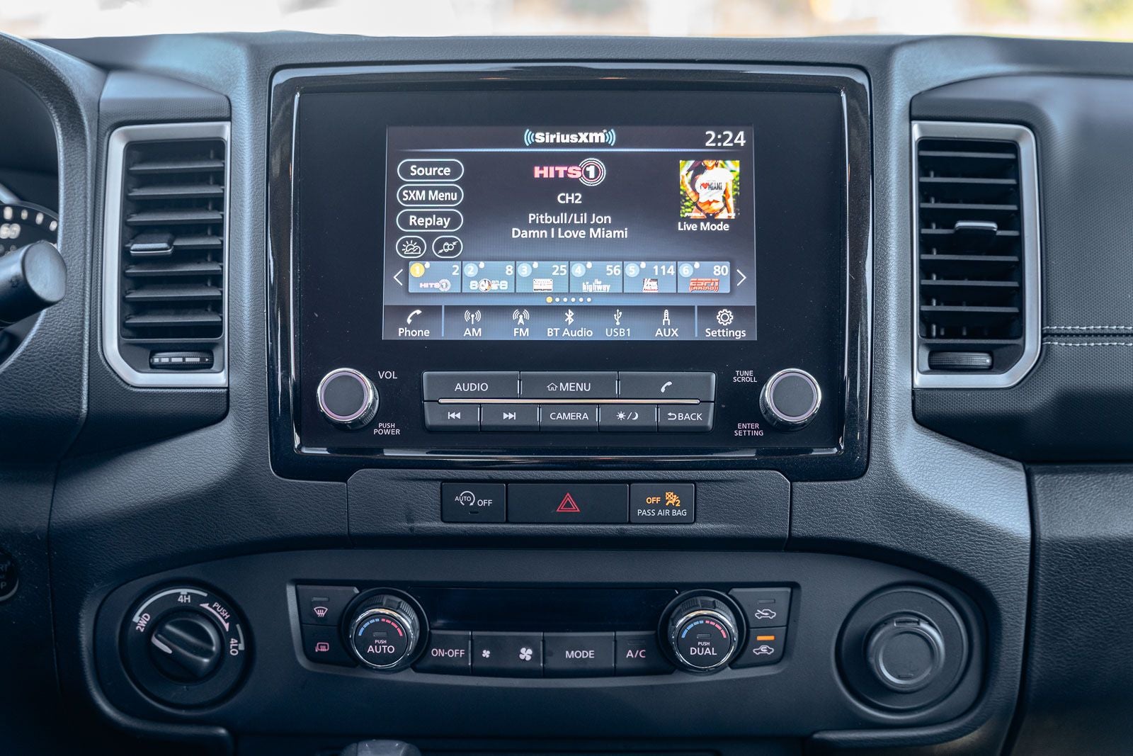 2024 Nissan Frontier SV