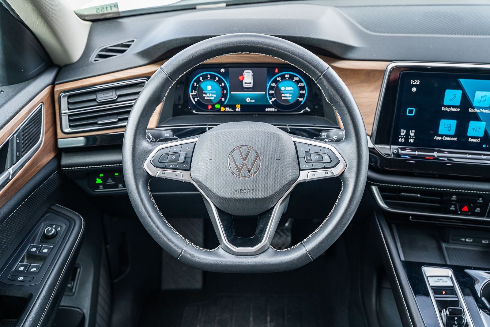 2024 Volkswagen Atlas 2.0T SE w/Technology