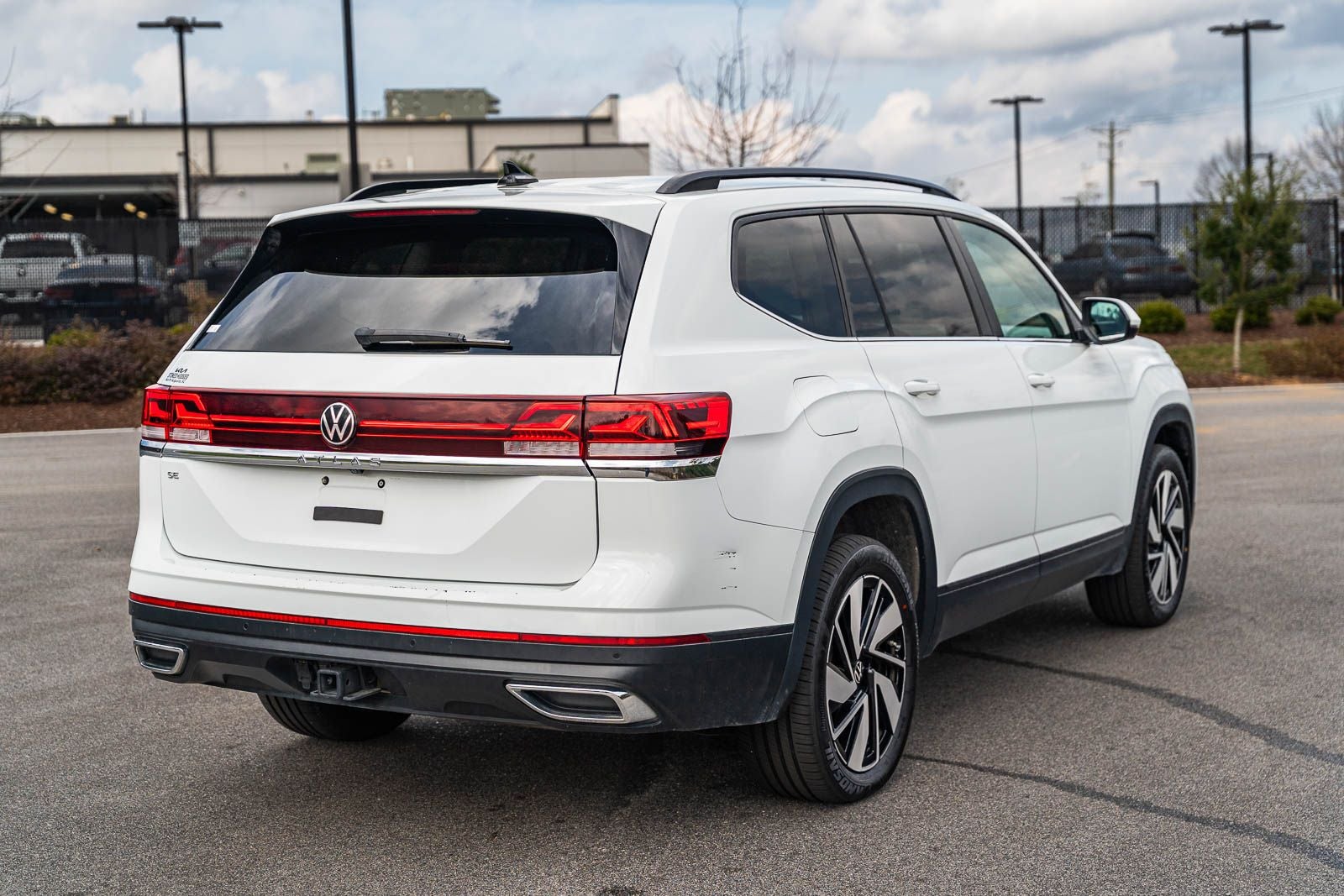 2024 Volkswagen Atlas 2.0T SE w/Technology