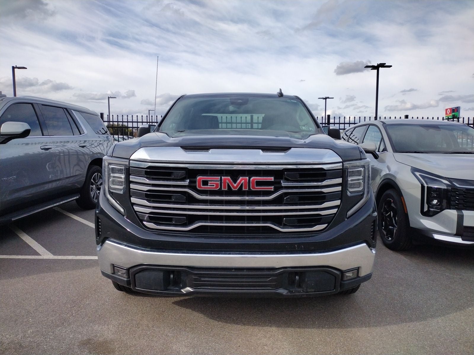 2025 GMC Sierra 1500 SLT