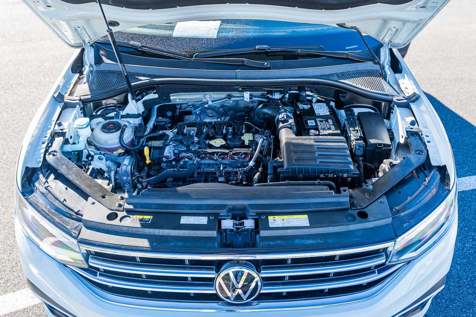 2023 Volkswagen Tiguan 2.0T SE