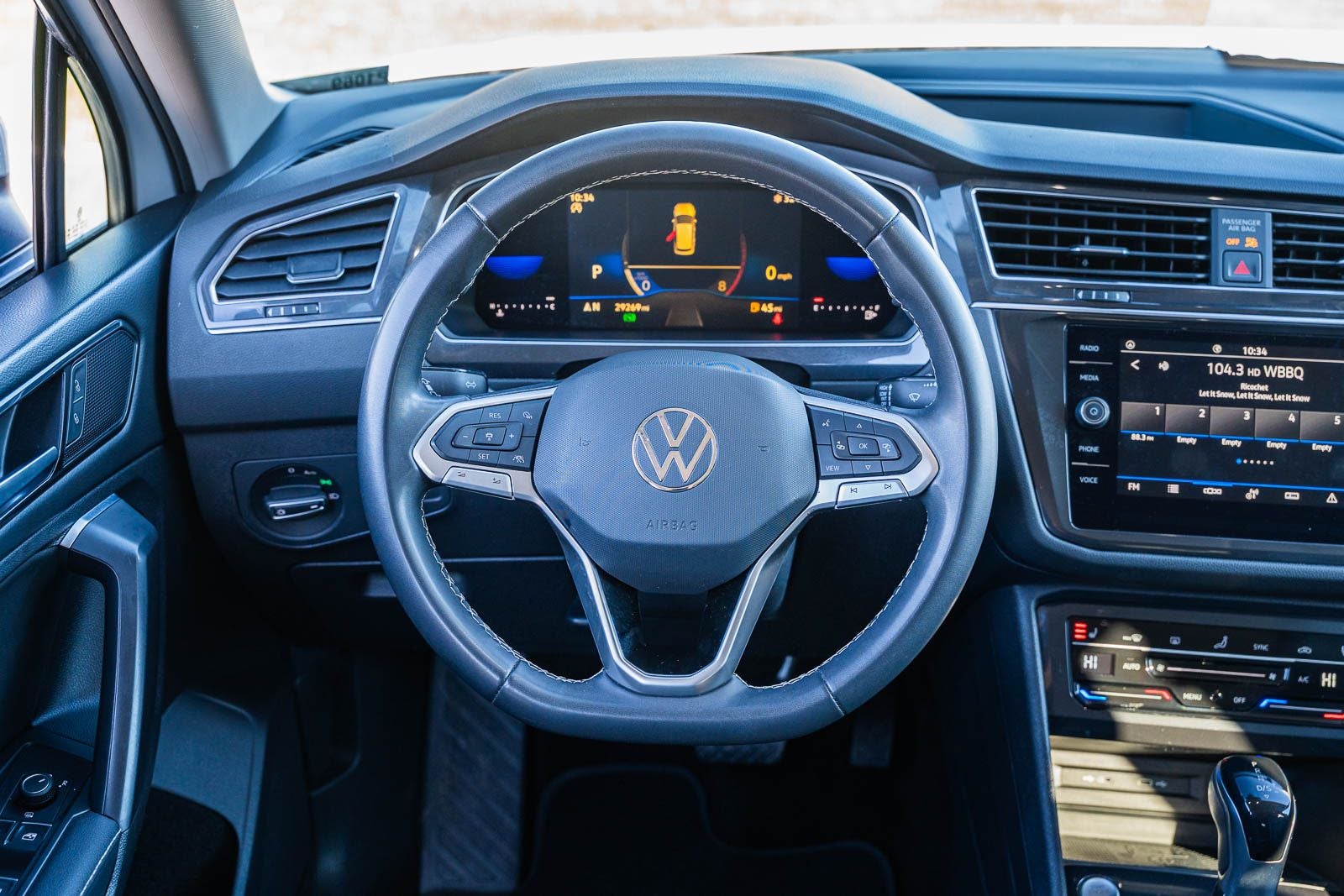 2023 Volkswagen Tiguan 2.0T SE
