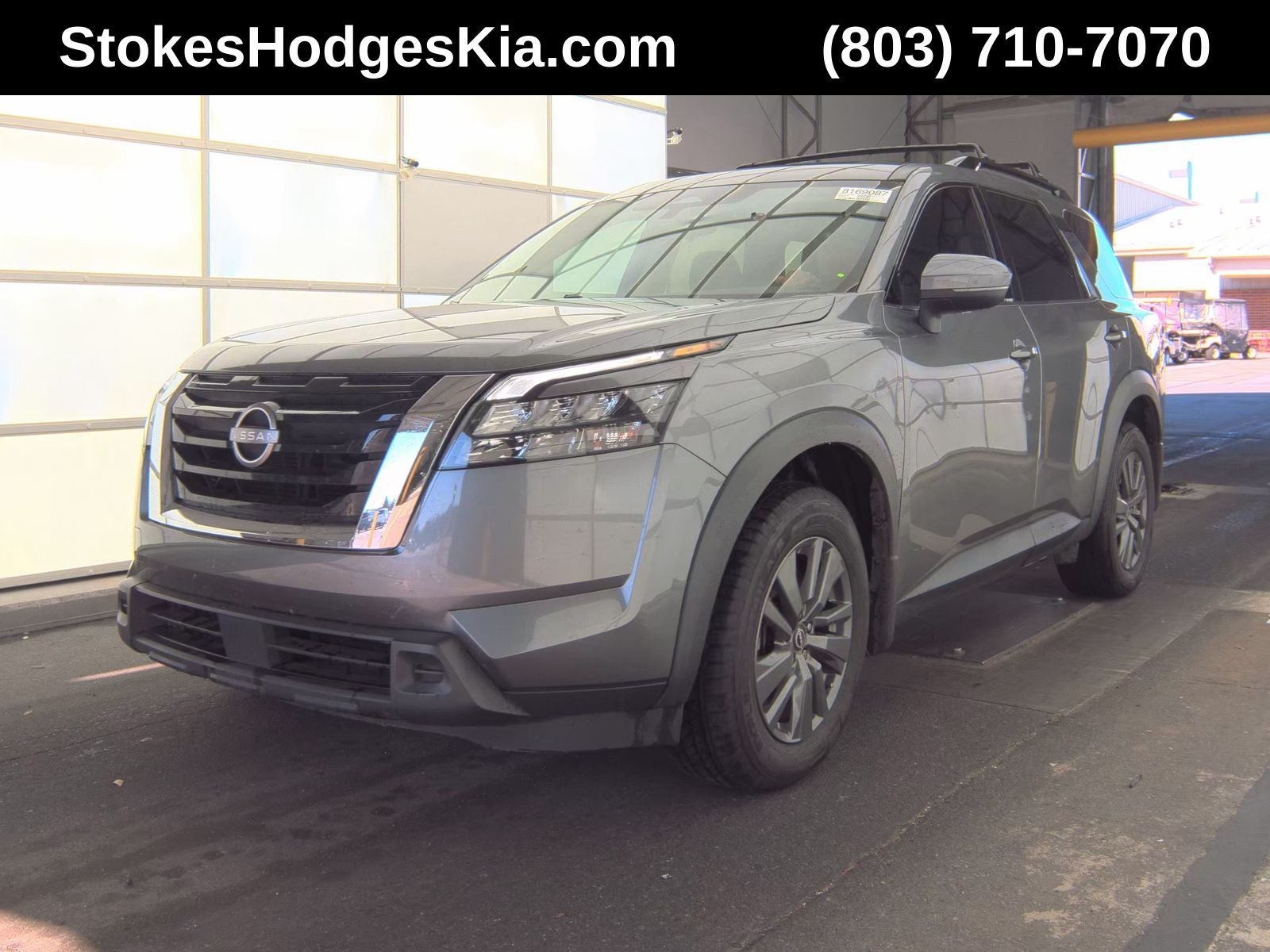 2023 Nissan Pathfinder SV