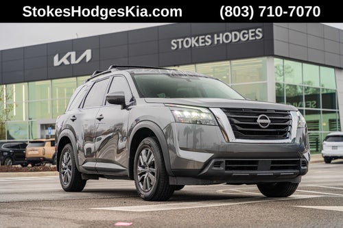 2023 Nissan Pathfinder SV