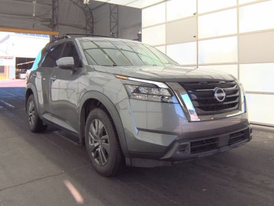 2023 Nissan Pathfinder SV