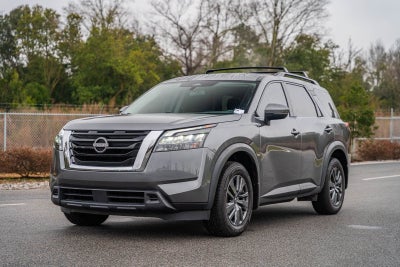 2023 Nissan Pathfinder SV