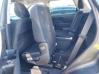 2023 Nissan Pathfinder SV