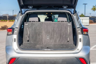 2024 Toyota Highlander LE