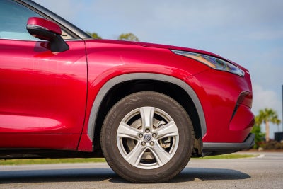2022 Toyota Highlander LE