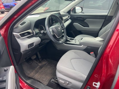 2022 Toyota Highlander LE