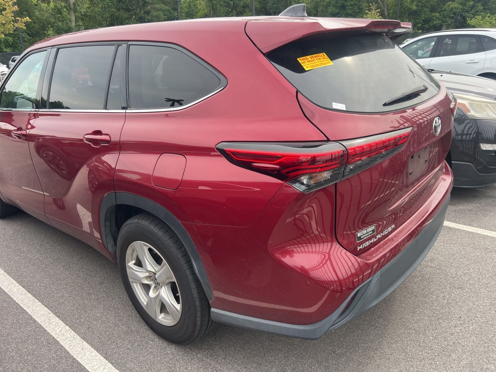 2022 Toyota Highlander LE