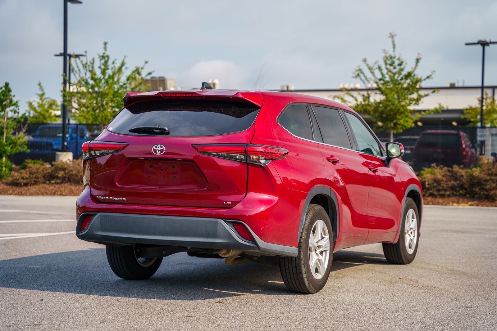 2022 Toyota Highlander LE