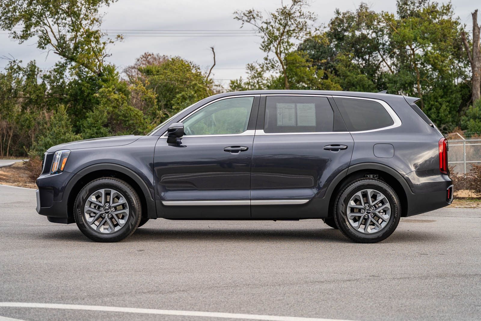 2025 Kia Telluride LX