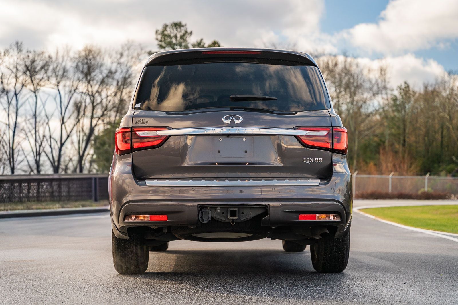 2023 INFINITI QX80 LUXE