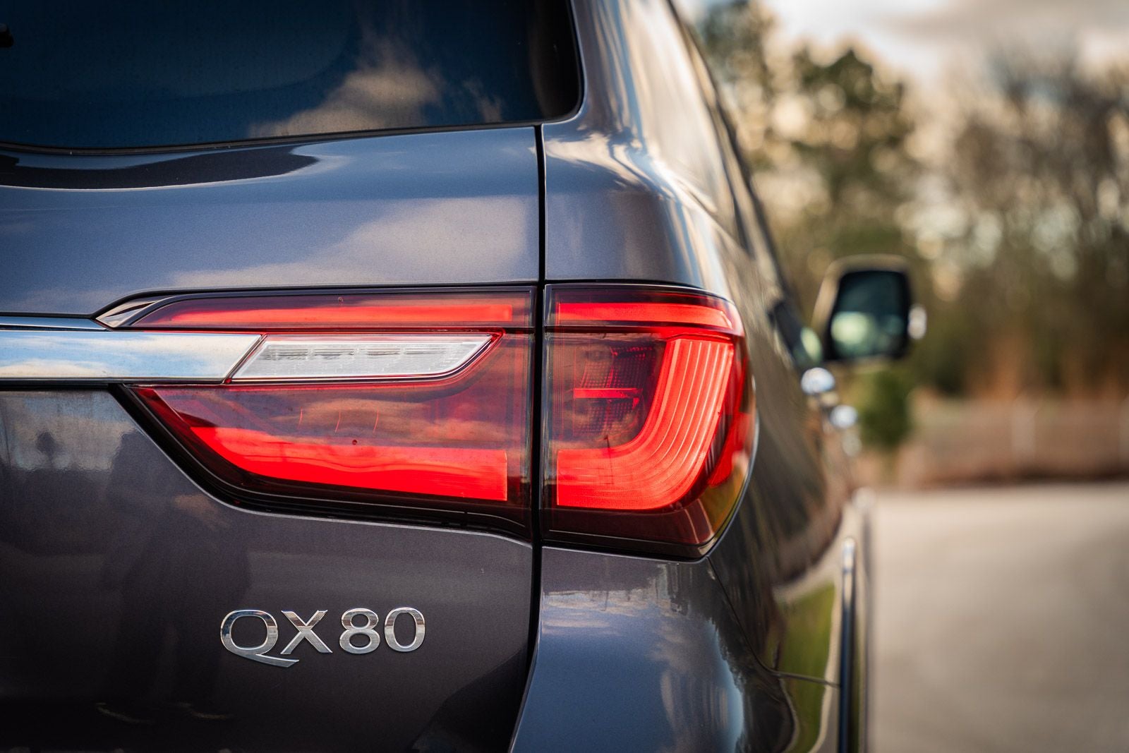 2023 INFINITI QX80 LUXE