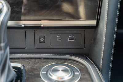 2023 INFINITI QX80 LUXE