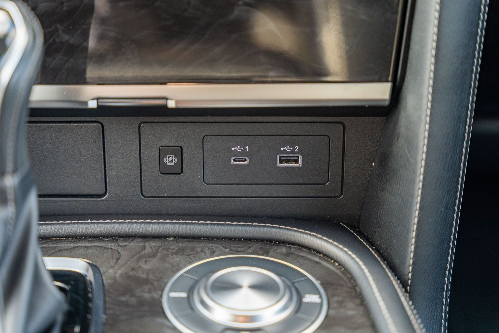 2023 INFINITI QX80 LUXE