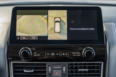 2023 INFINITI QX80 LUXE