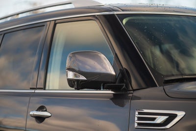 2023 INFINITI QX80 LUXE