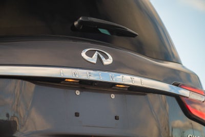 2023 INFINITI QX80 LUXE