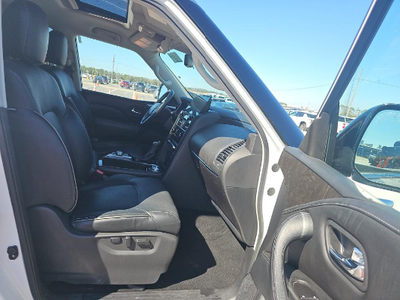 2024 INFINITI QX80 LUXE