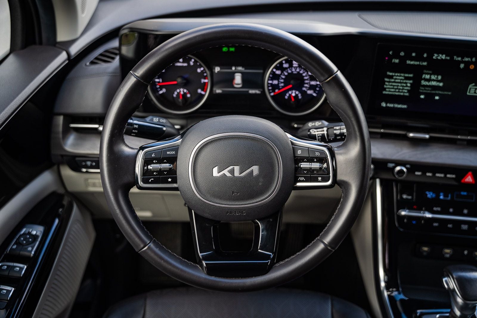 2024 Kia Carnival EX