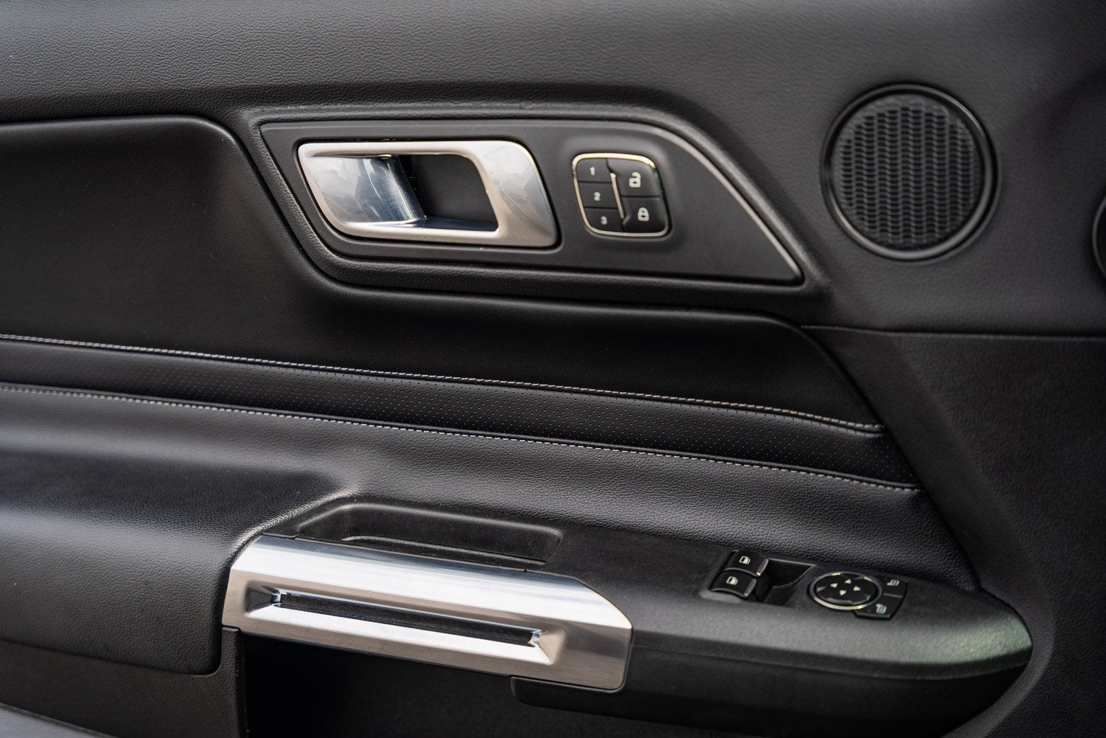 2022 Ford Mustang Mach 1