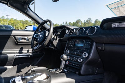 2015 Ford Mustang V6