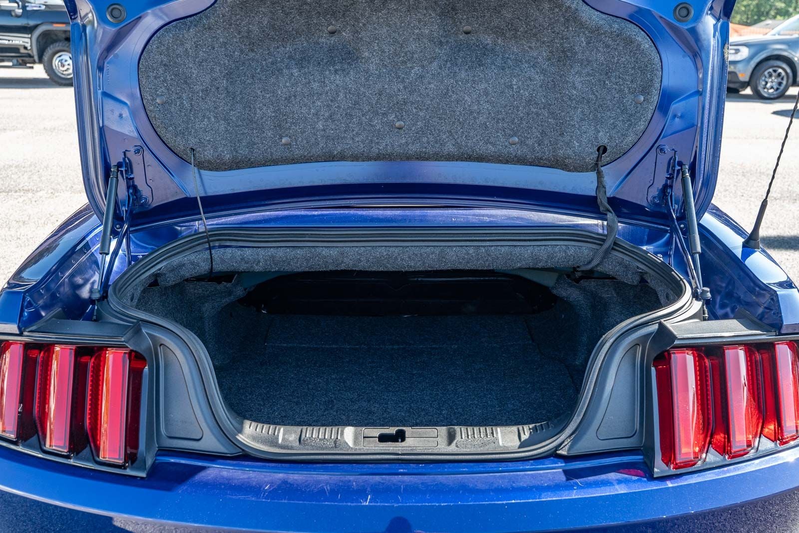 2015 Ford Mustang V6
