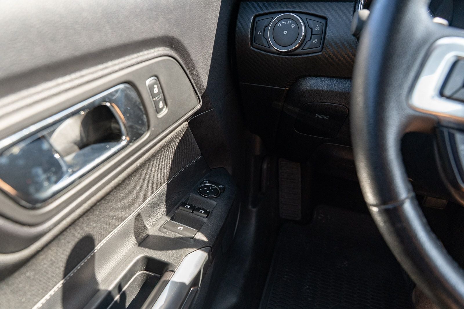 2015 Ford Mustang V6