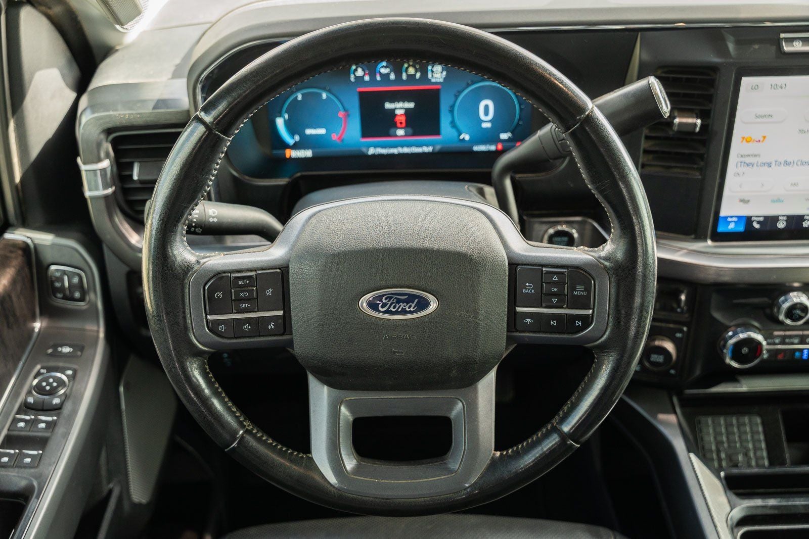 2023 Ford F-350SD Lariat