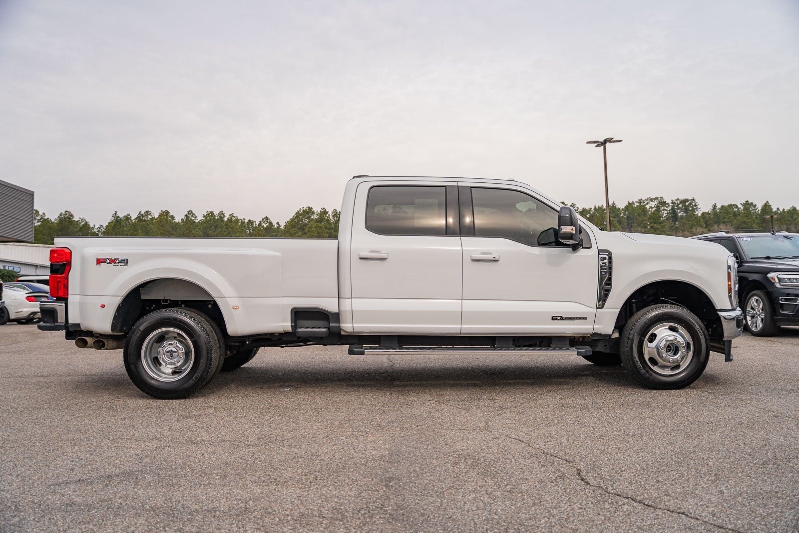 2024 Ford F-350SD Lariat DRW