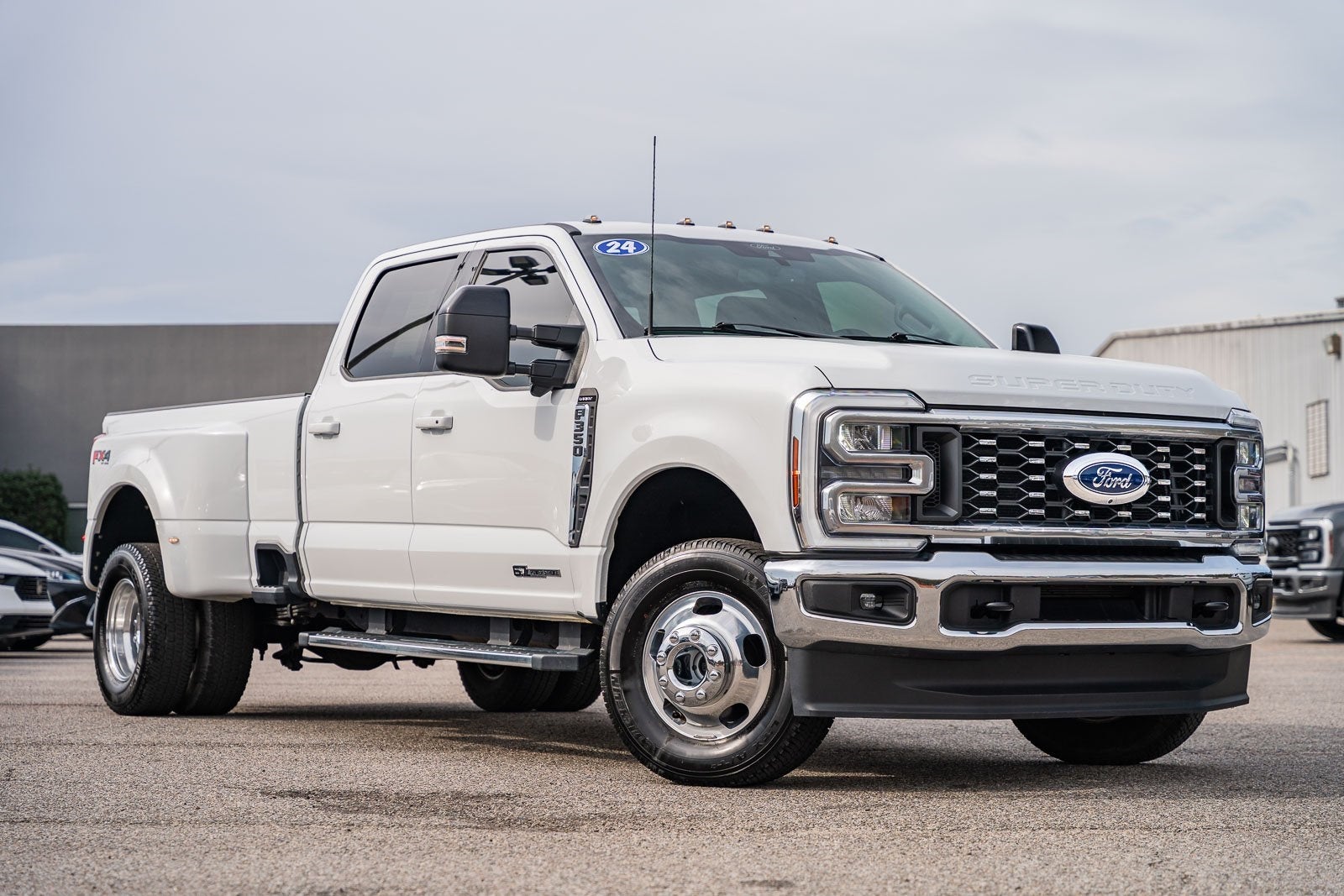 2024 Ford F-350SD Lariat DRW