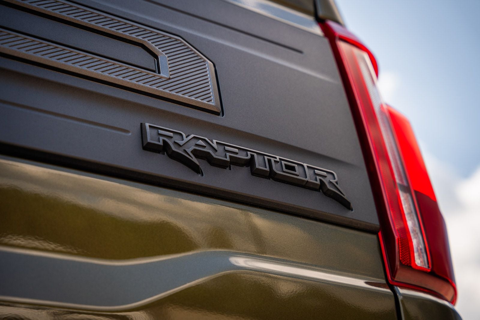 2025 Ford F-150 Raptor 37R