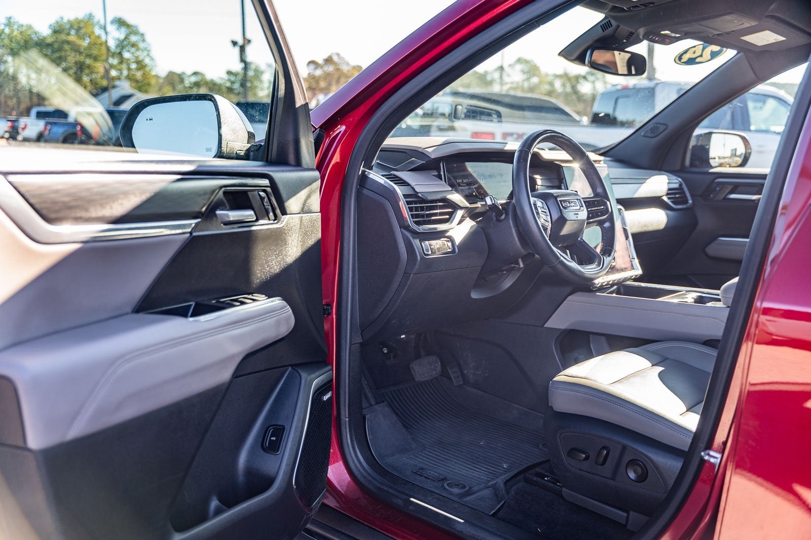 2024 GMC Acadia Elevation