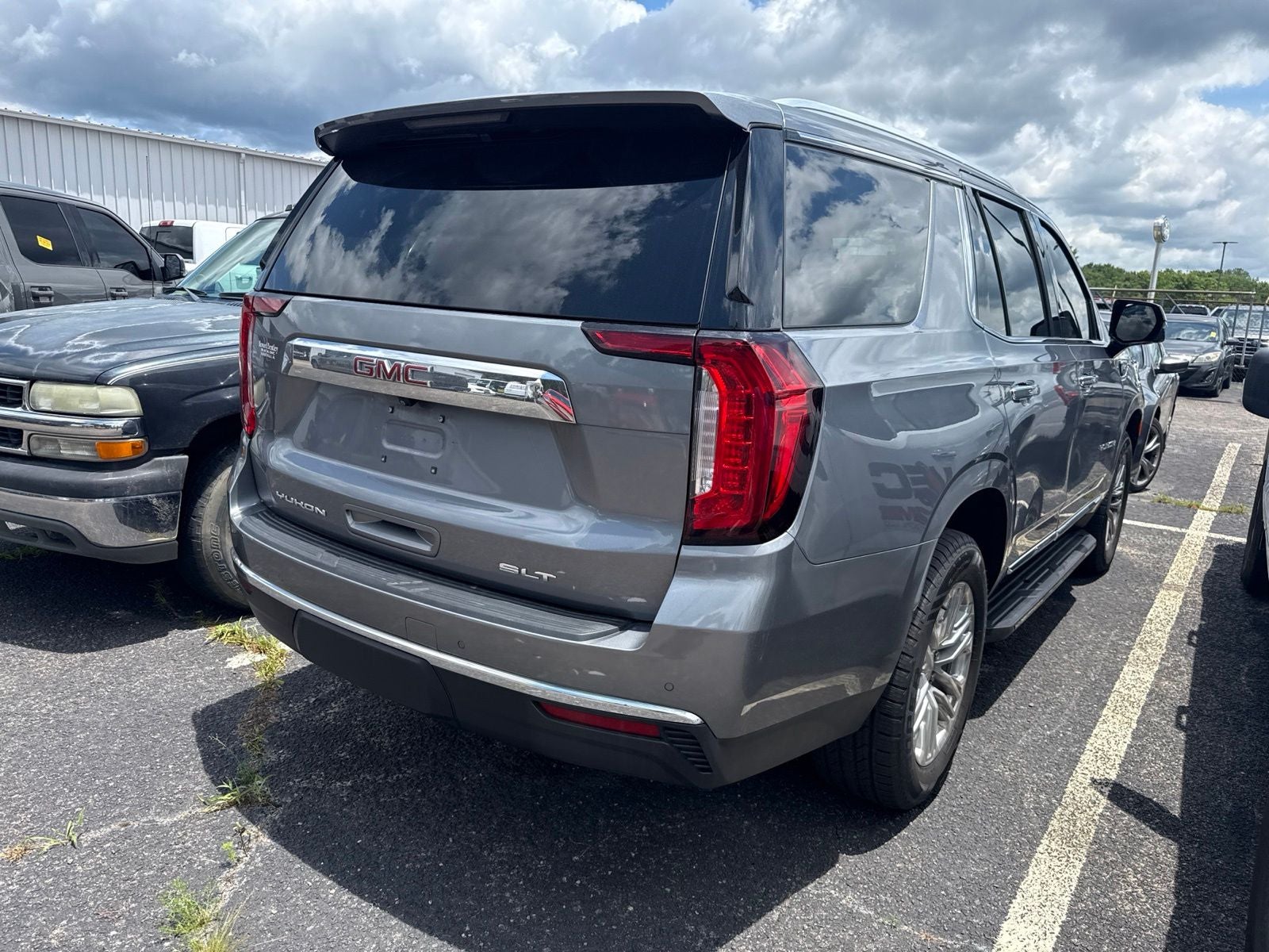 2022 GMC Yukon SLT