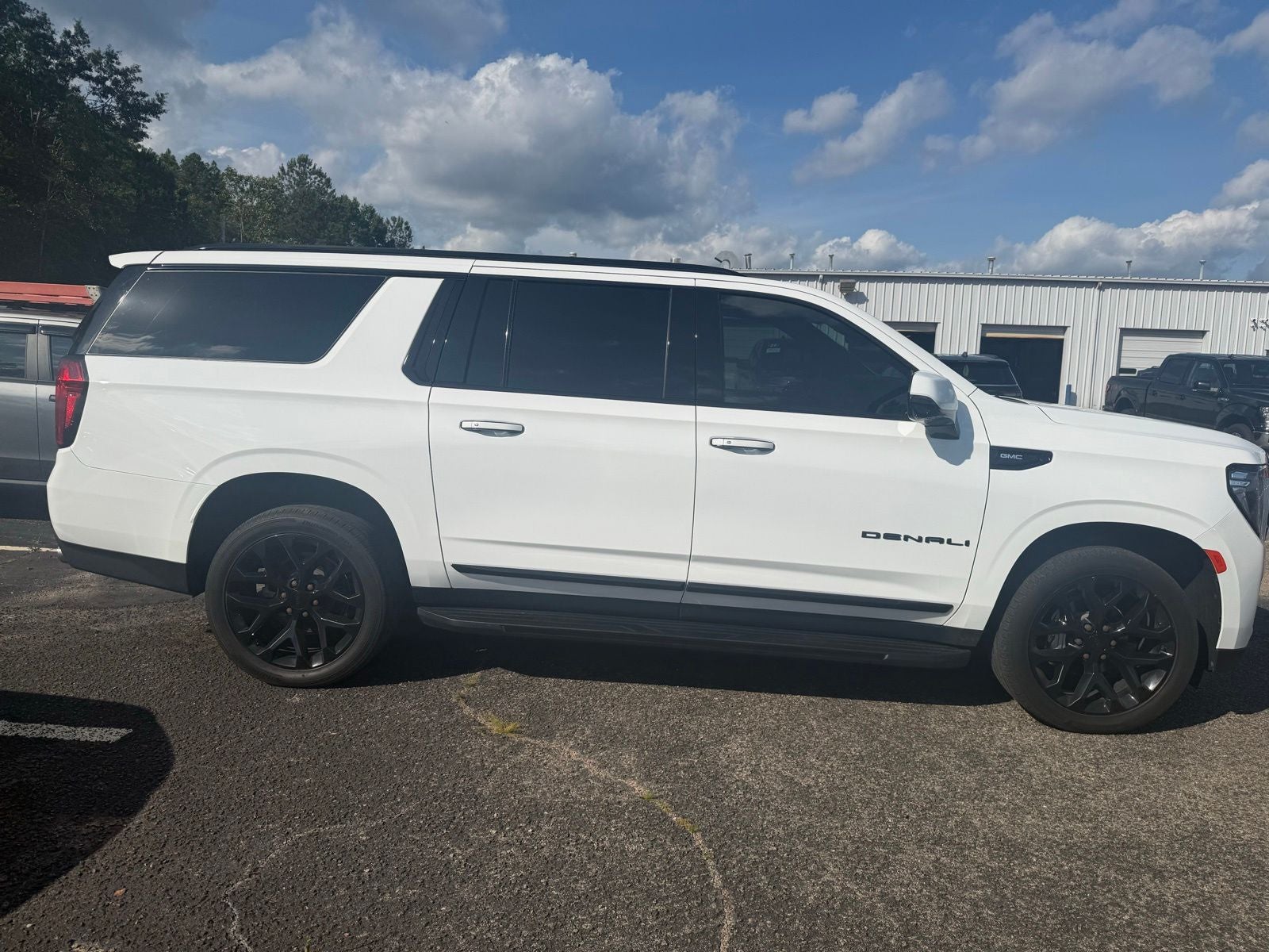 2023 GMC Yukon XL Denali