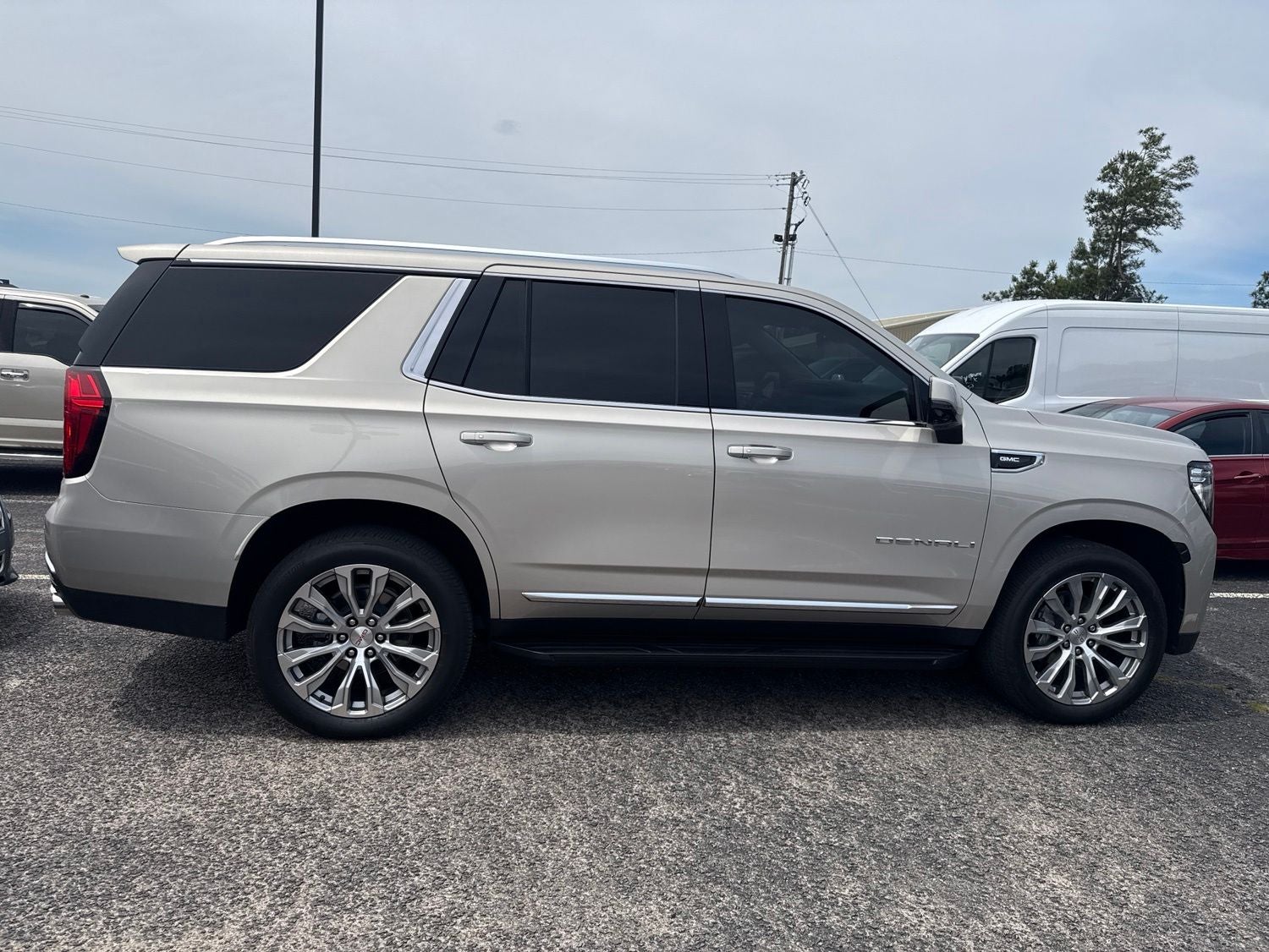 2023 GMC Yukon Denali