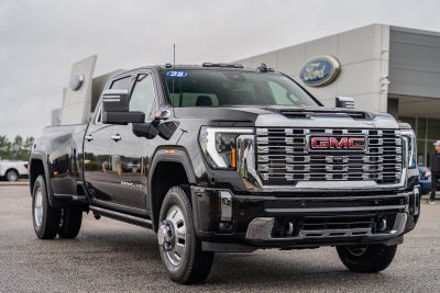 2025 GMC Sierra 3500HD Denali
