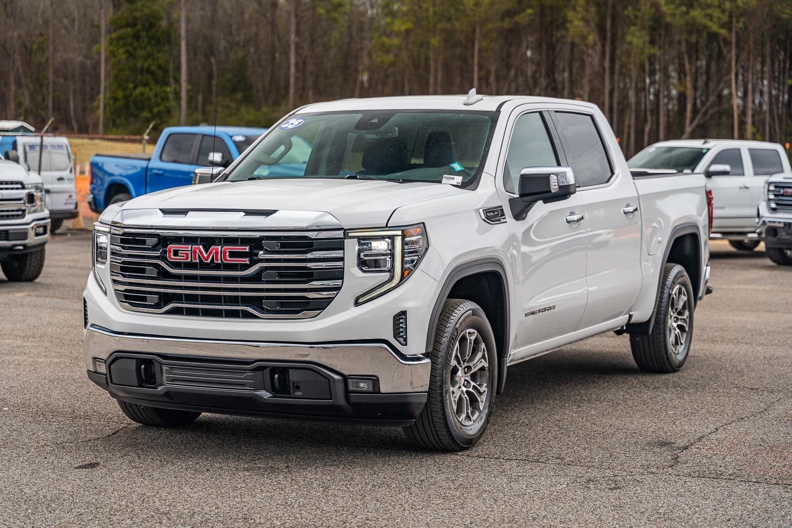 2025 GMC Sierra 1500 SLT