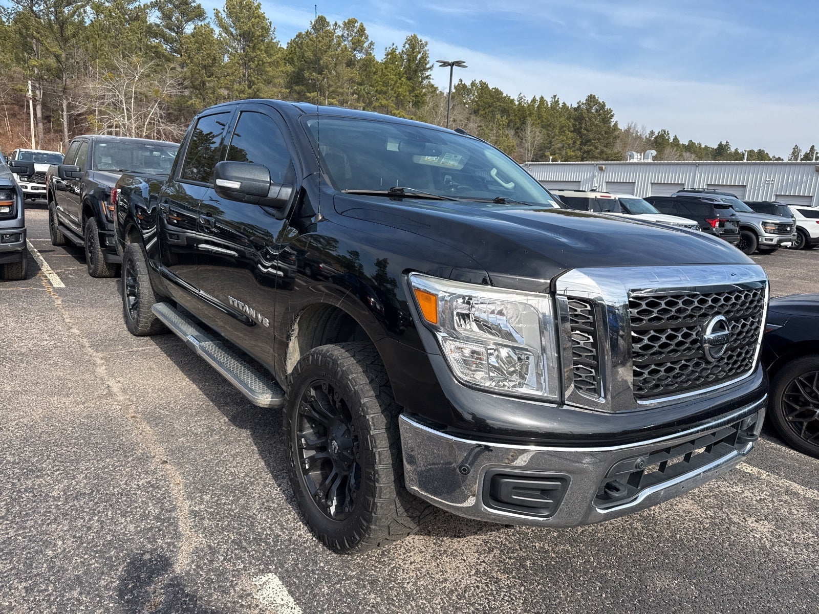 2018 Nissan Titan SV