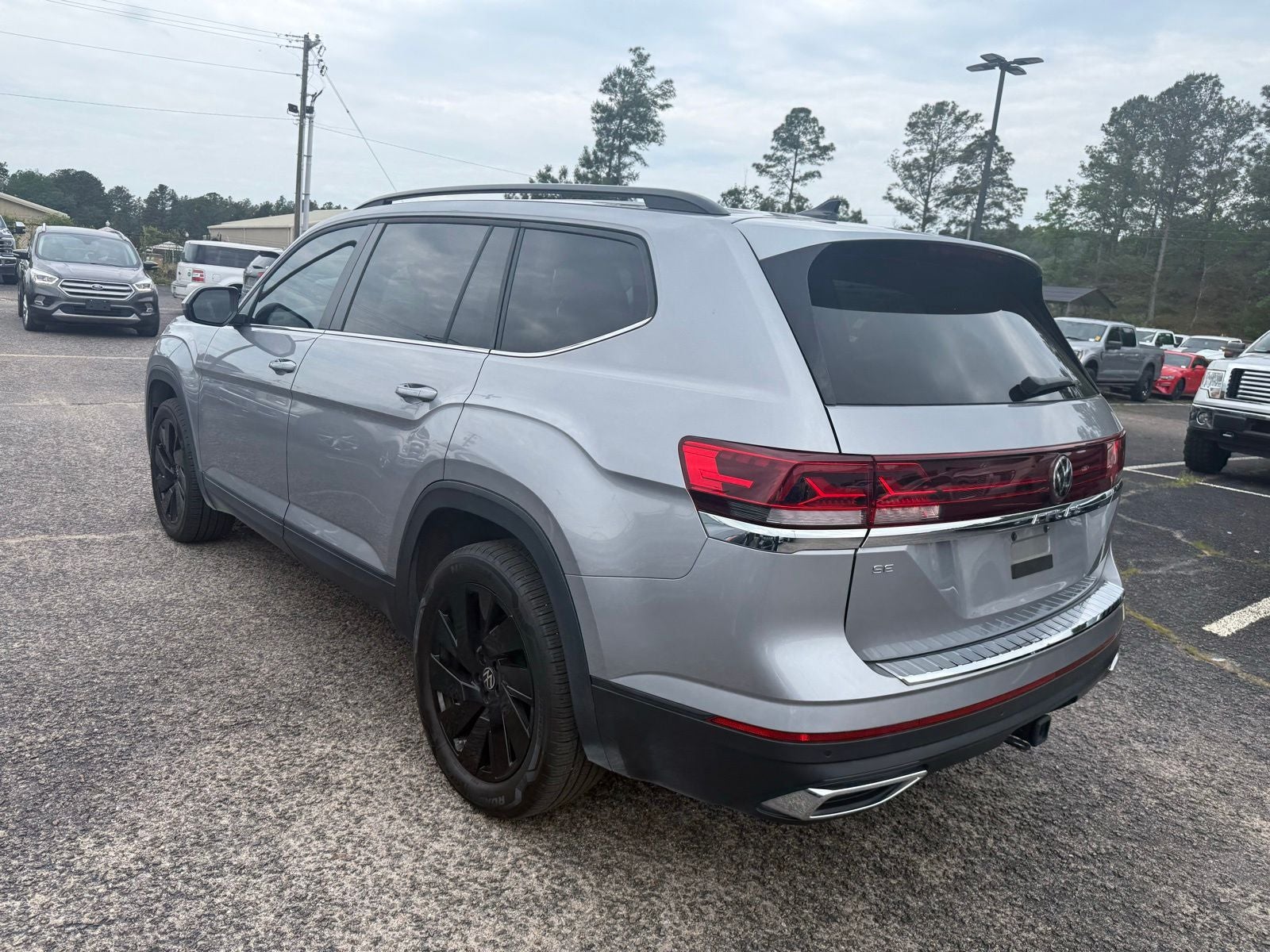 2024 Volkswagen Atlas 2.0T SE w/Technology
