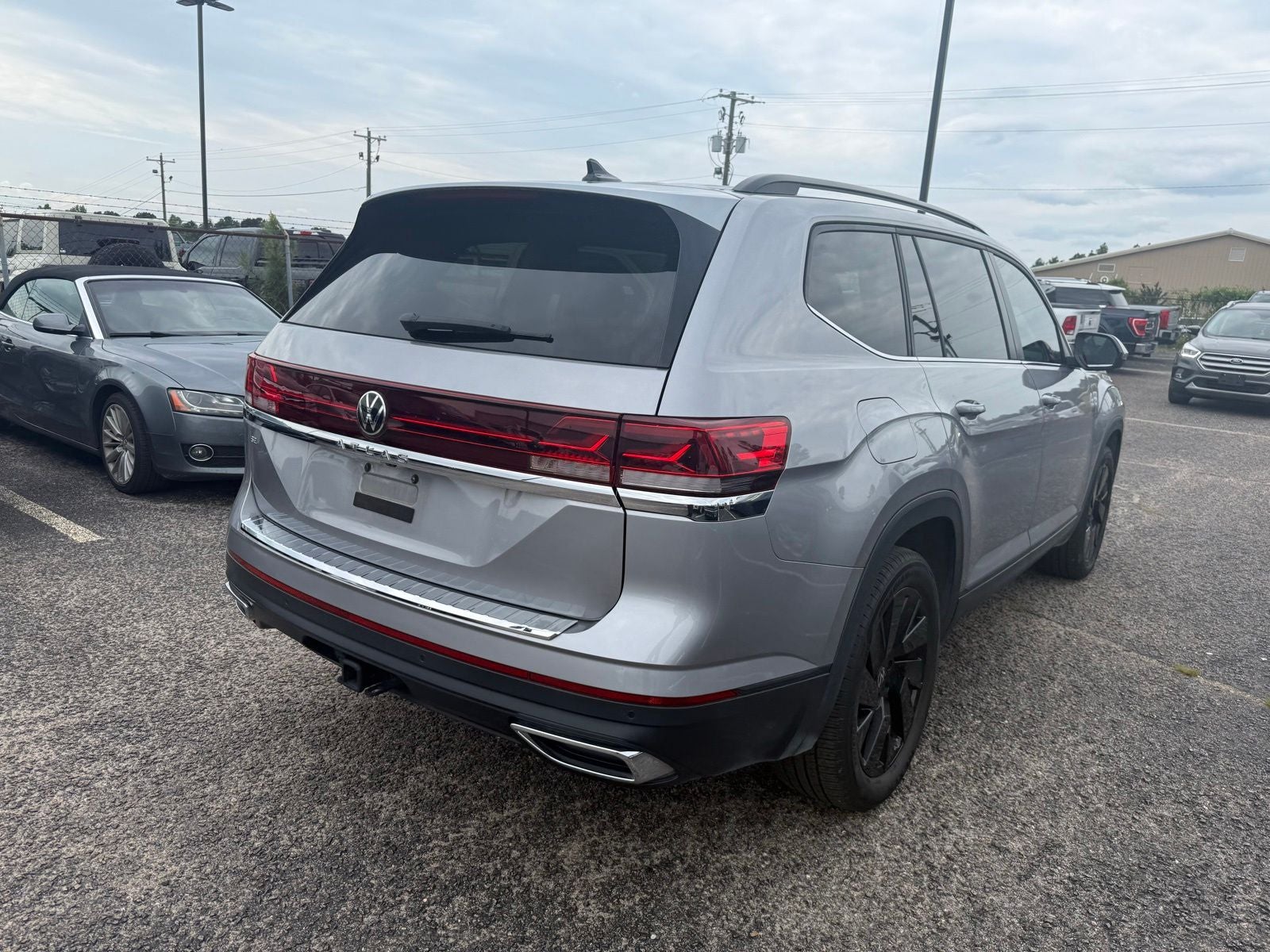 2024 Volkswagen Atlas 2.0T SE w/Technology