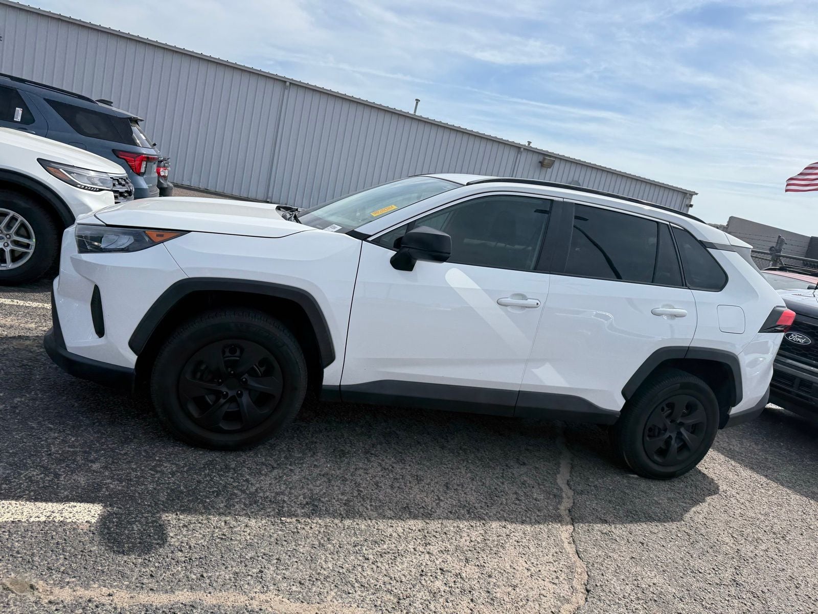 2020 Toyota RAV4 LE